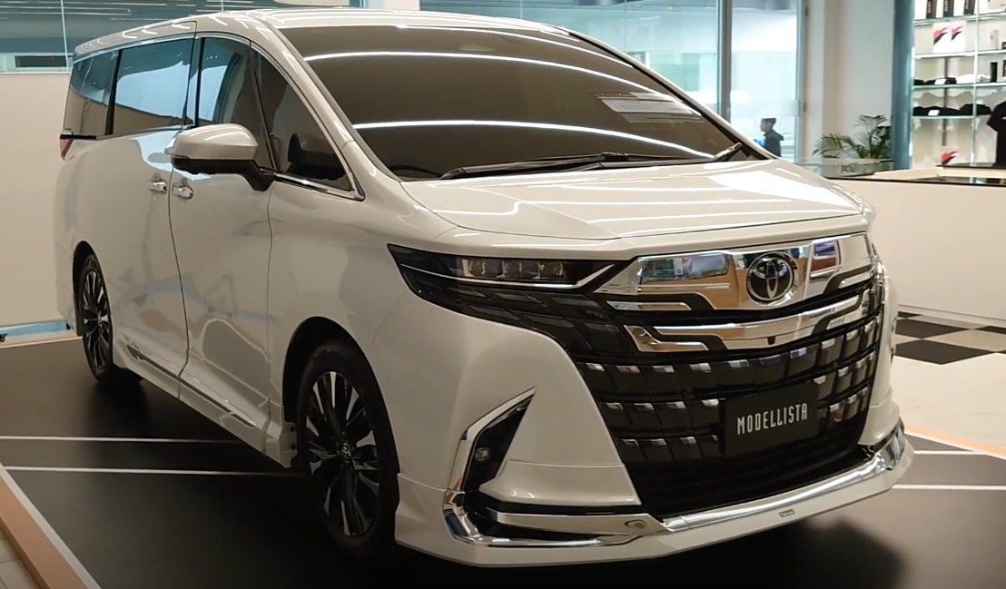 进口埃尔法商务车实拍