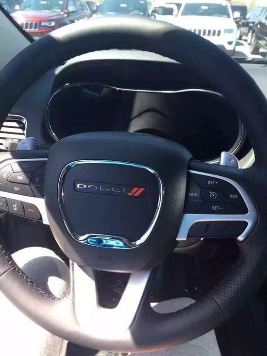 成都道奇杜兰戈加版团购最高优惠3万 欢迎前来试驾