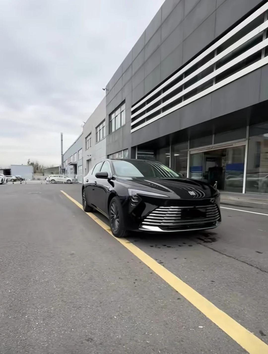 26款君越焕新上市 一口价15.99万起售