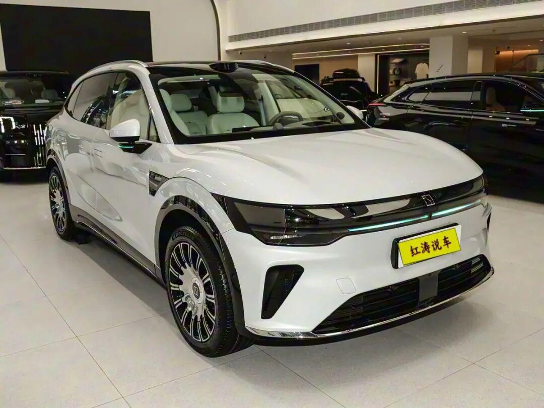 青白江极氪7X售价22.98万起 暂无优惠