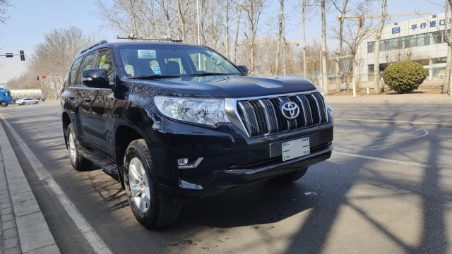 2023款丰田霸道2800柴油版强动力低油耗