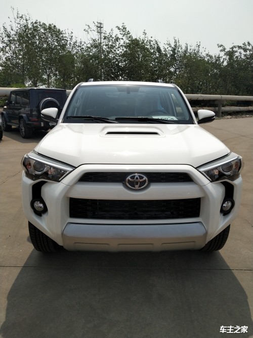 现购飞驰让利促销中 直降28万