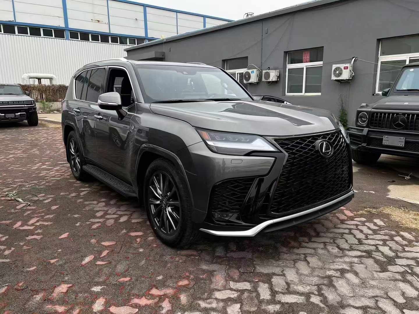 成都雷克萨斯LX加版团购最高优惠10万 欢迎上门试驾