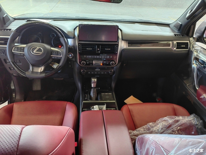 成都雷克萨斯GX中东版目前售价98万起 欢迎上门试驾