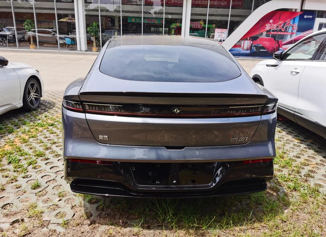 成都eπ007最高让利0.50万元 仅11.59万可入手