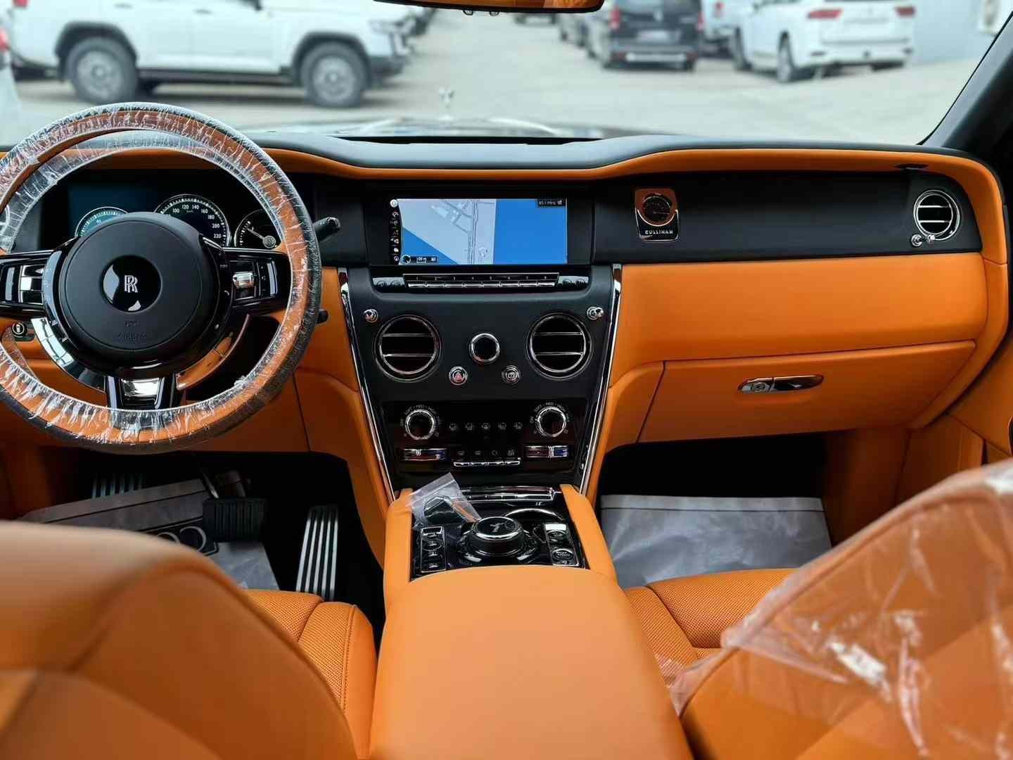 劳斯莱斯库里南团购优惠65万 欢迎试乘试驾