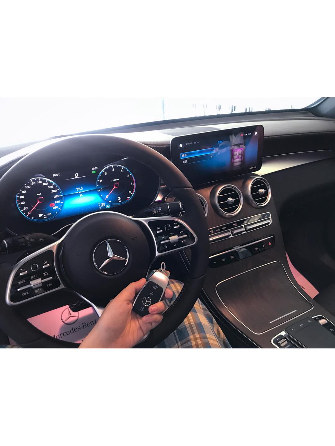 现购奔驰G级AMG让利5万 欢迎到店试驾