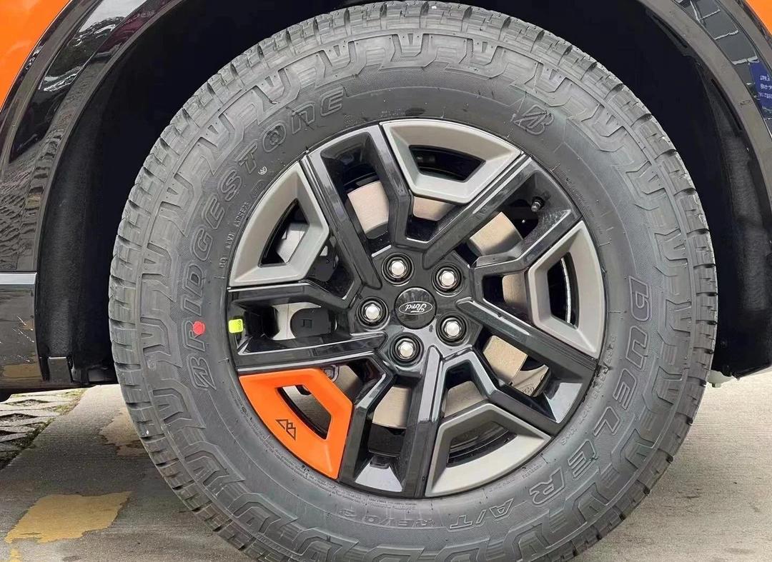 长安福特探险者昆仑穿越5座版将11月6日上市