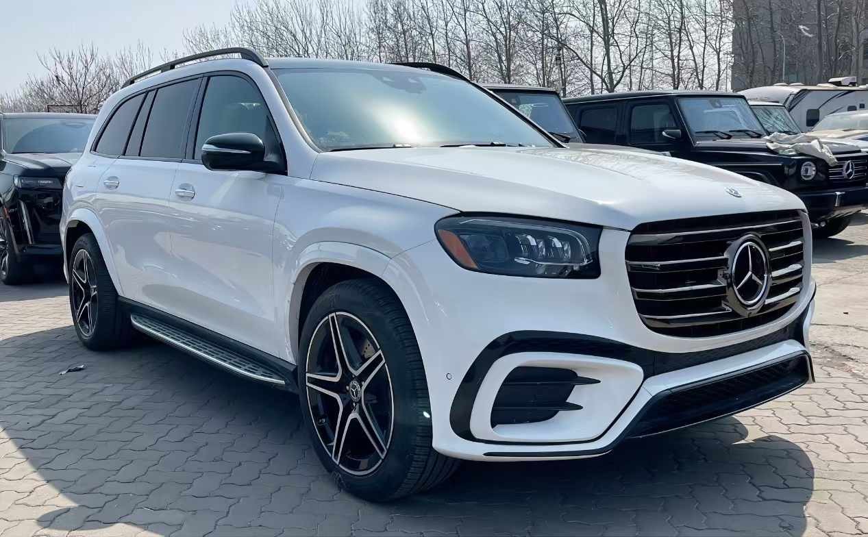 2024款奔驰GLS450超高性能SUV 展厅报价