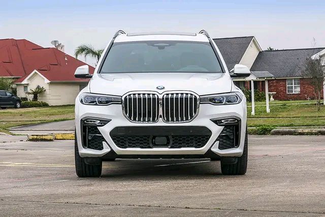 成都宝马X7加版团购价格79万起 欢迎前来试驾