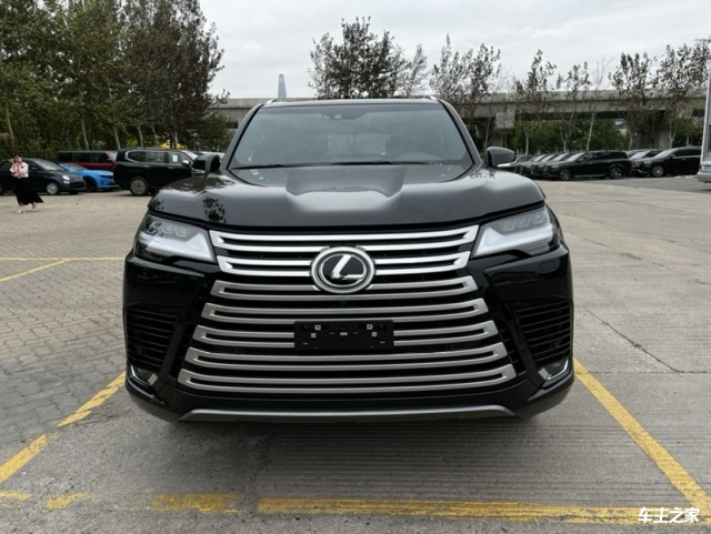 购雷克萨斯LX墨版享1万优惠 欢迎试乘试驾