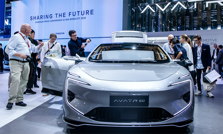 新央企首场技术发布会 长安汽车发布天枢智能