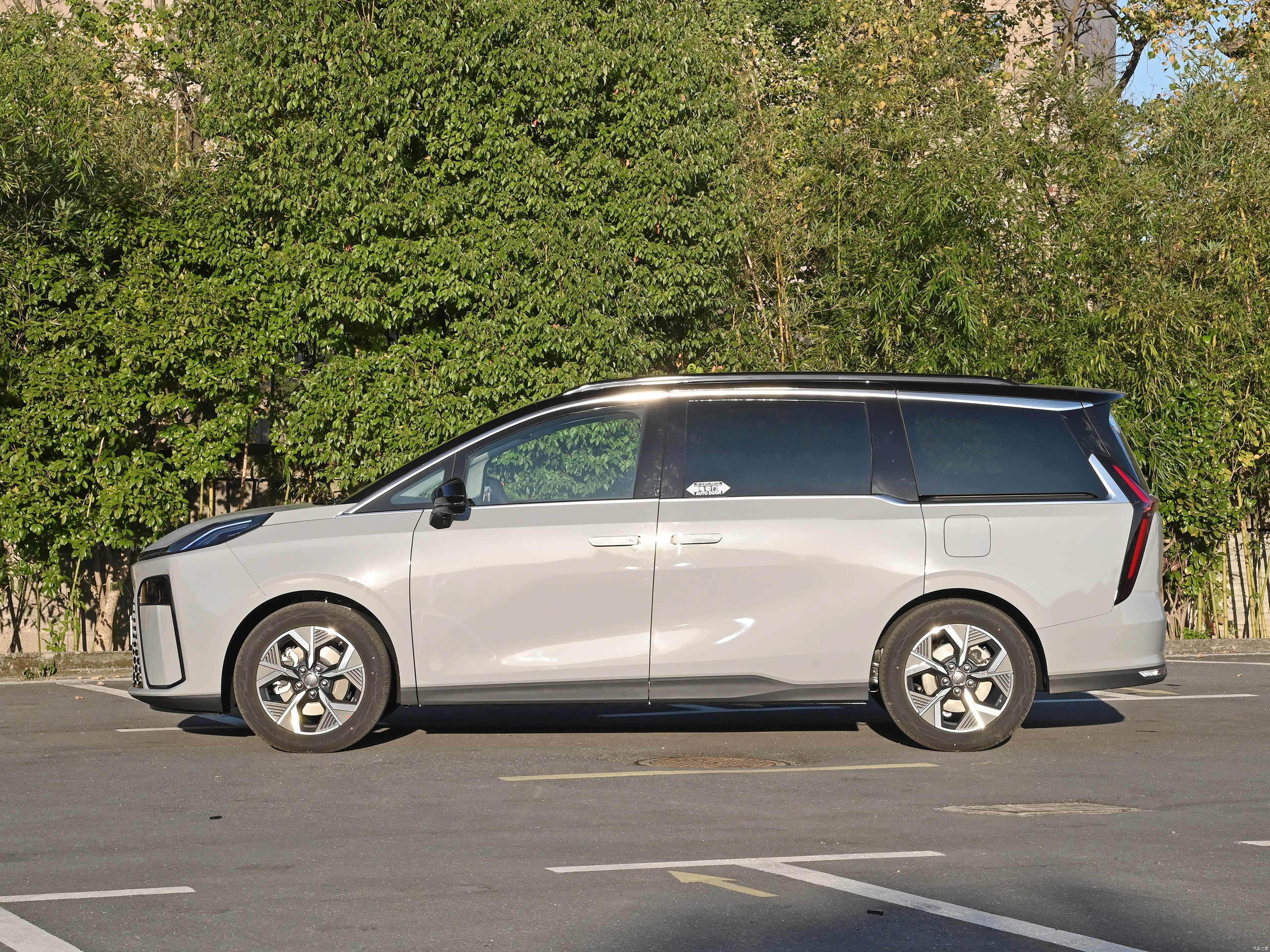 成都大通G70报价13.98万起 优惠高达3.00万