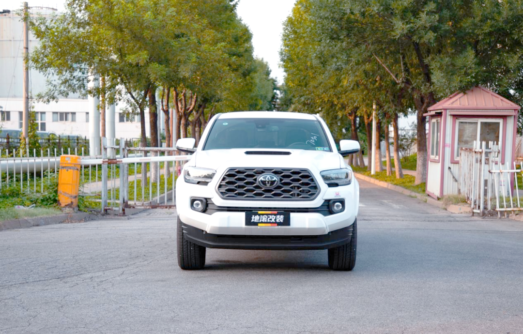 平行进口丰田塔库玛加规版让利促销中 店内让利达17.8万元