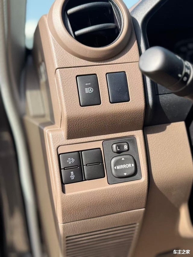 丰田兰德酷路泽中东版让利促销中 购车让利34.8万元