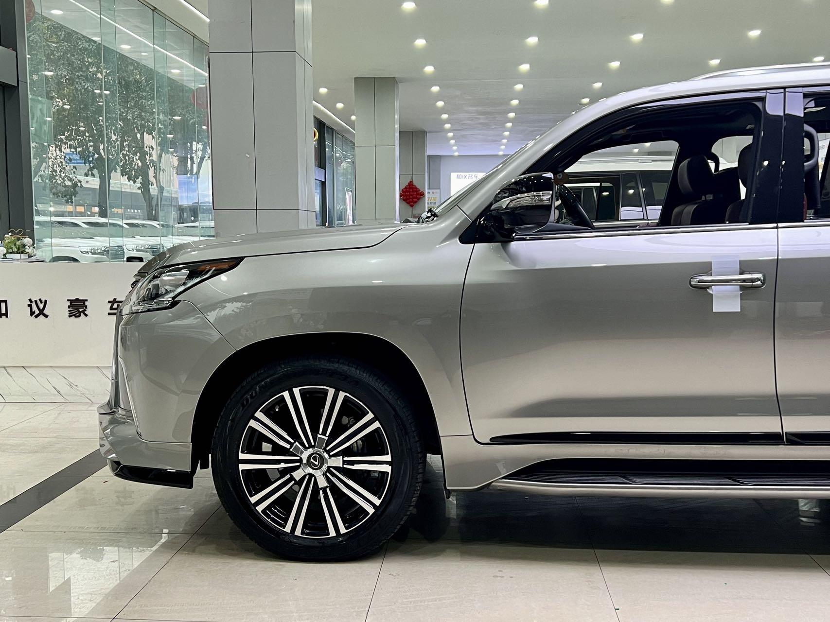 四川腾达东远名车雷克萨斯GX中东版价格最高优惠6万 欢迎试乘试驾