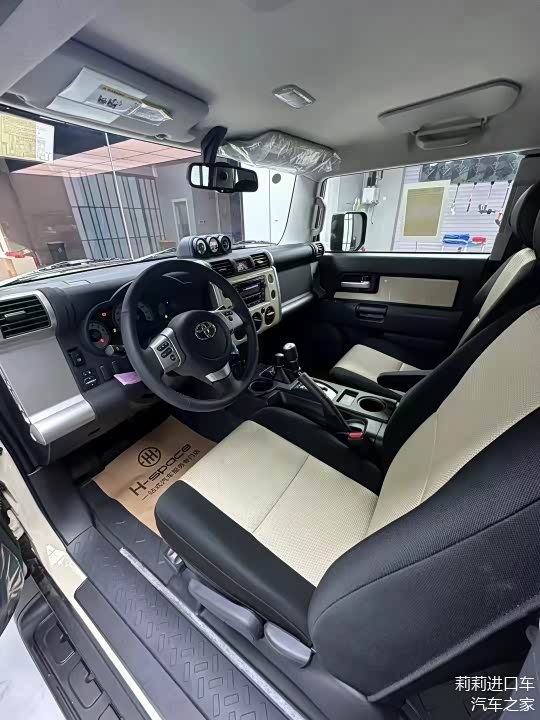 2023款丰田FJ酷路泽中东版现车59万起售