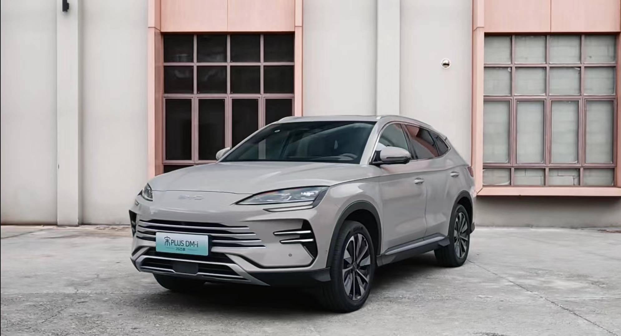 成都宋L DM-i优惠高达1.60万 仅11.98万可入手