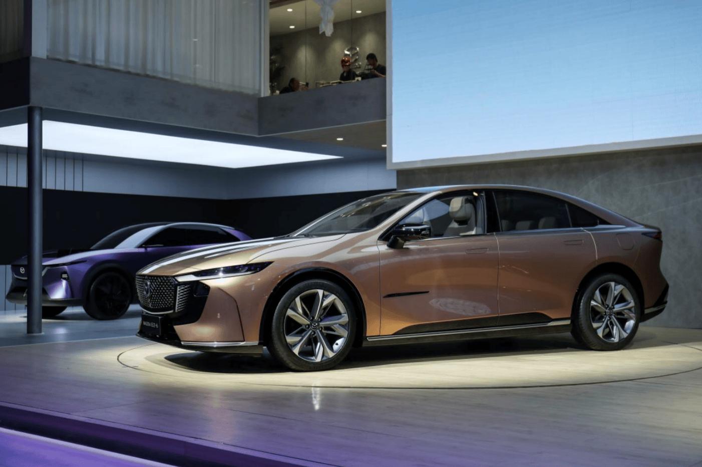 吴旭曦解码“全球好车”:不跟风堆料,EZ-60要做“趋势践行者”