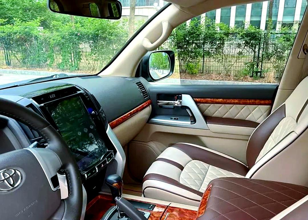 成都FJ酷路泽中东版降价促销中 购车直降6万