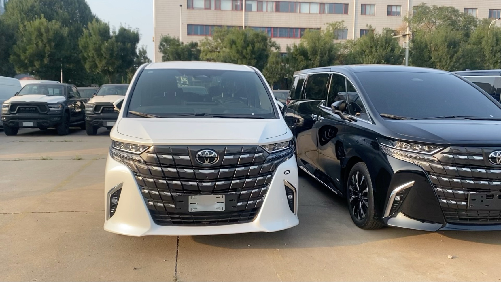 平行进口丰田埃尔法欧规版平价销售133万起 欢迎试乘试驾