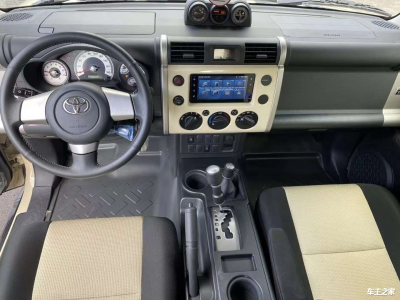 成都FJ酷路泽中东版降价促销中 购车直降6万