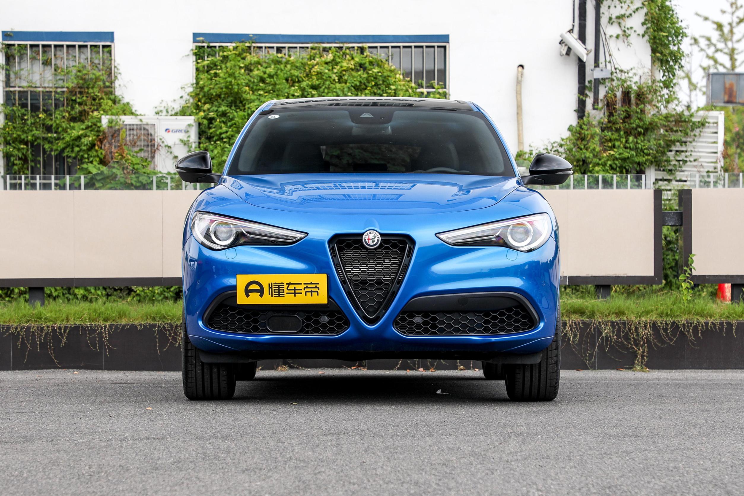 大邑Stelvio斯坦维价格35.70万起 暂无优惠