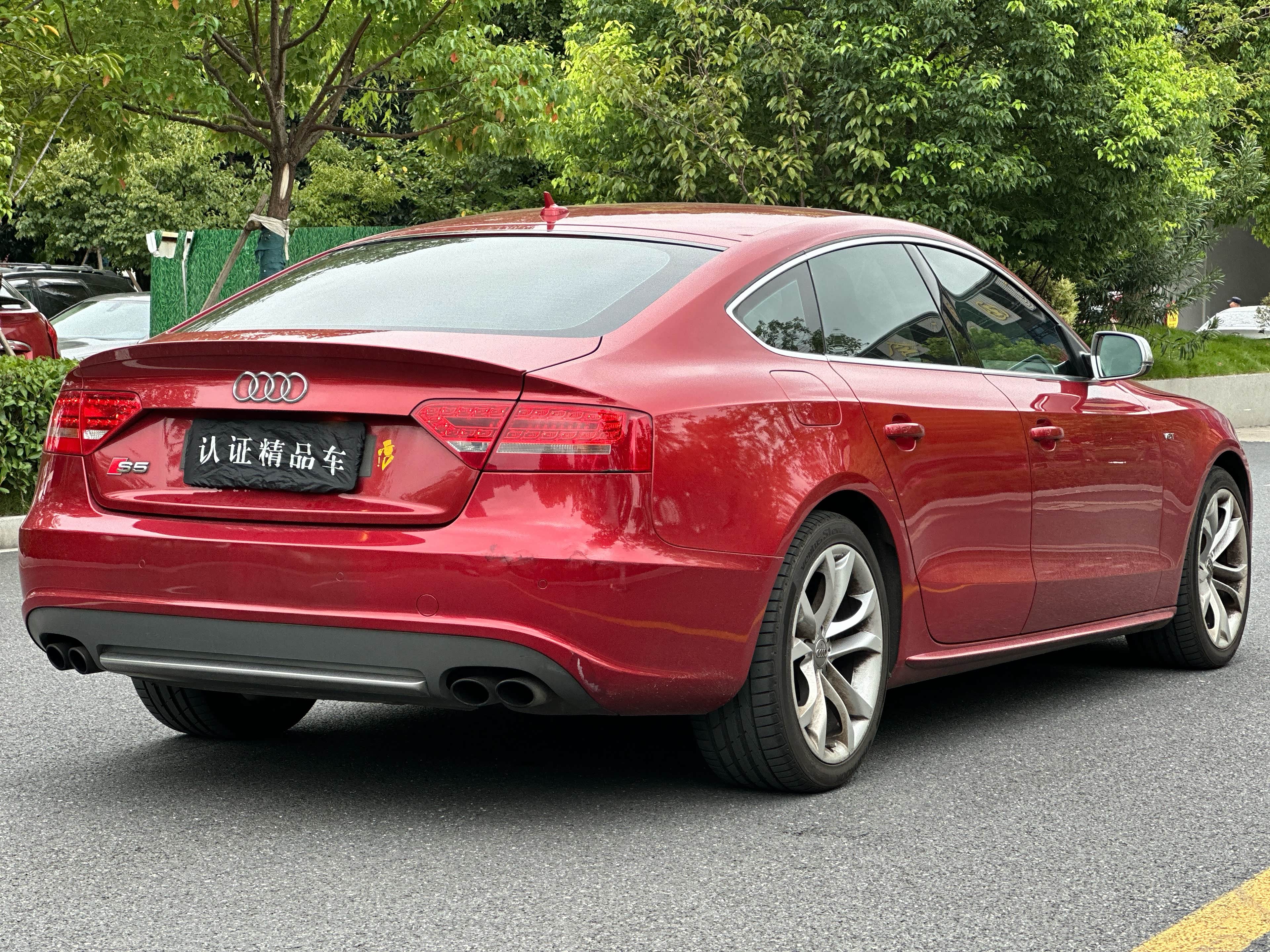 成都奥迪SQ5 Sportback价格最低49.99万起 优惠高达13.89万