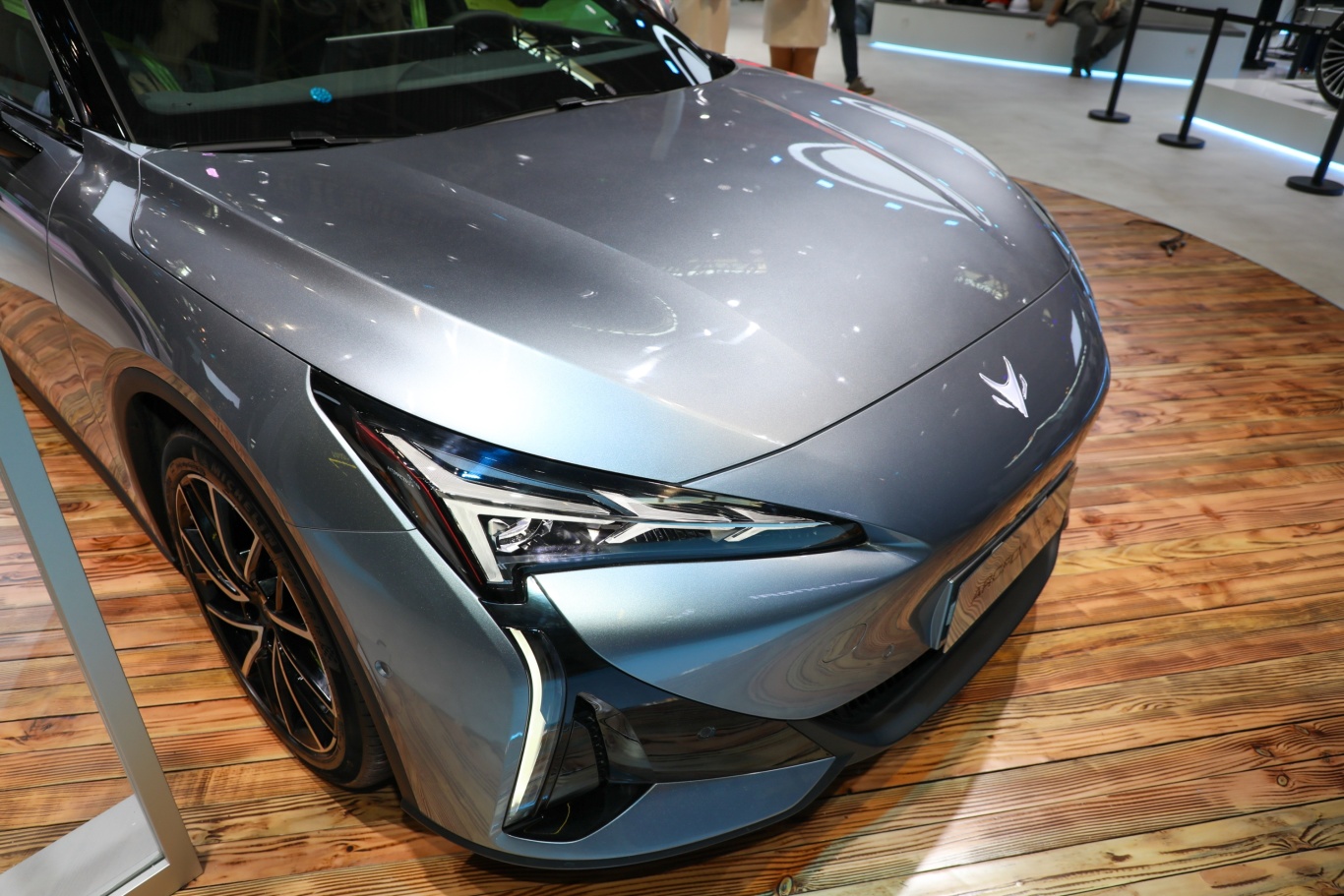 成都极狐 阿尔法S5降1.50万 仅11.28万可入手