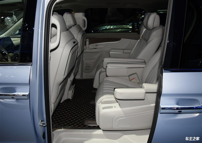 成都荣威iMAX8新能源最高降4.00万 仅18.99万可入手