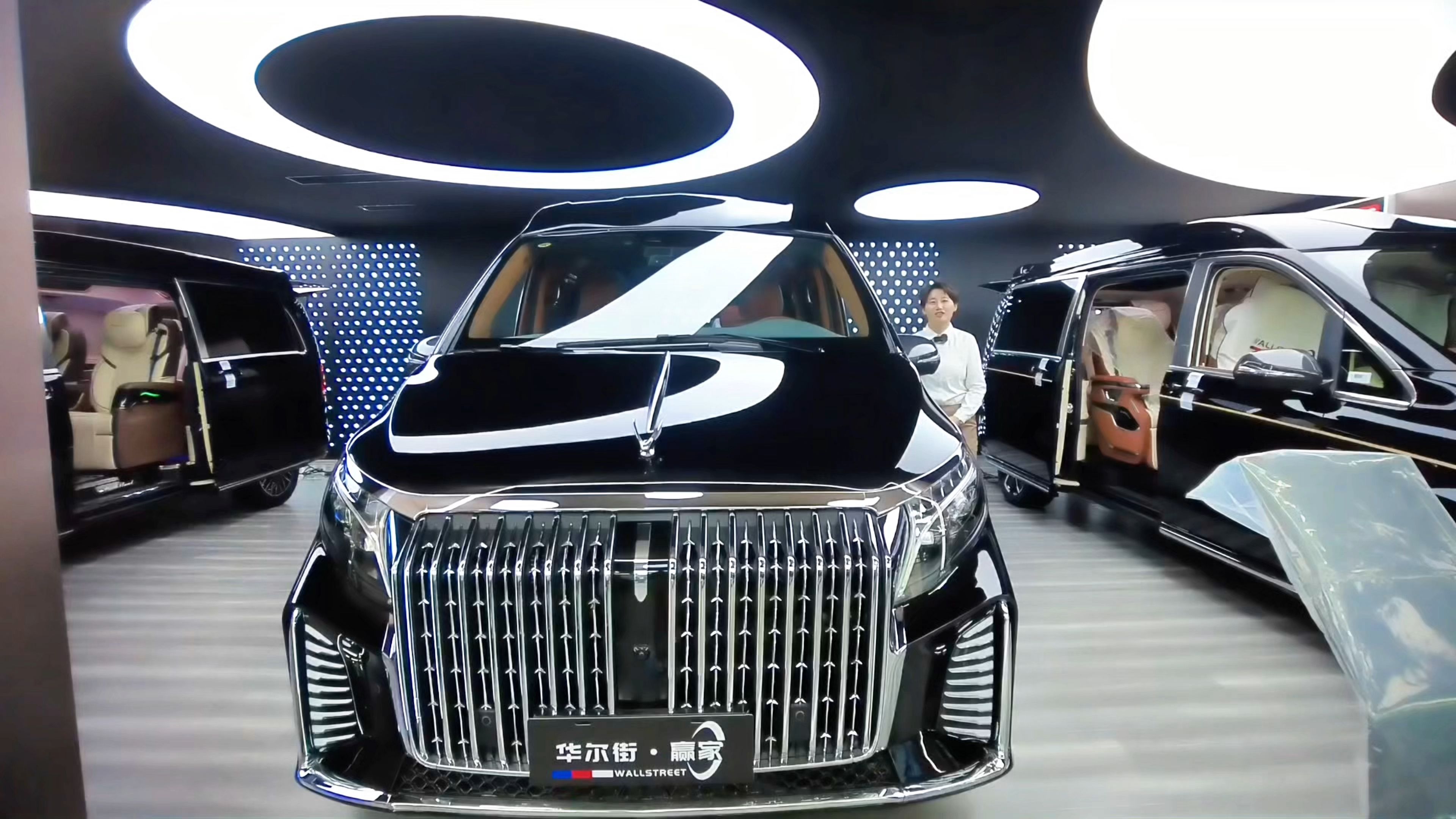 奔驰V260L限量版定制商务車，移动的宫殿，你喜欢吗？