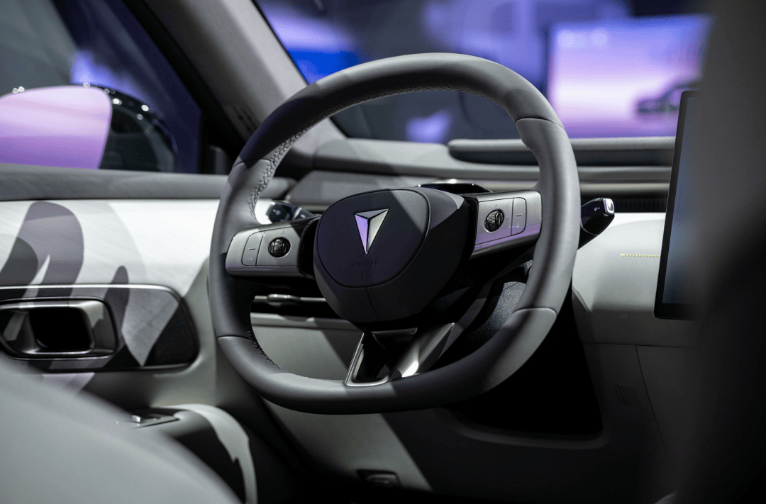 深蓝L06亮相广州车展 限时价13.29万起售