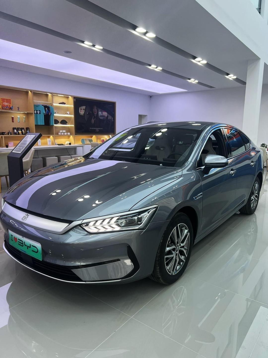 成都秦PLUS价格6.98万起 暂无优惠