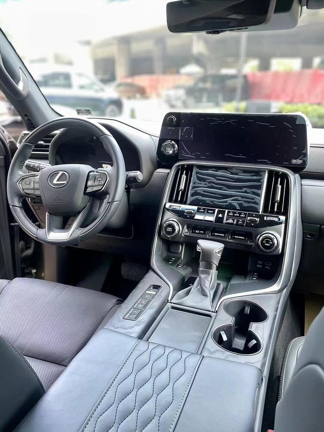 成都雷克萨斯LX欧规版价格最低145万起 欢迎到店试驾