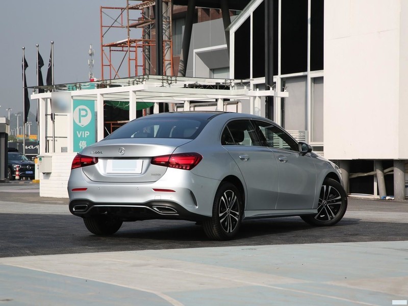 成都奔驰A级报价25.13万起 暂无优惠