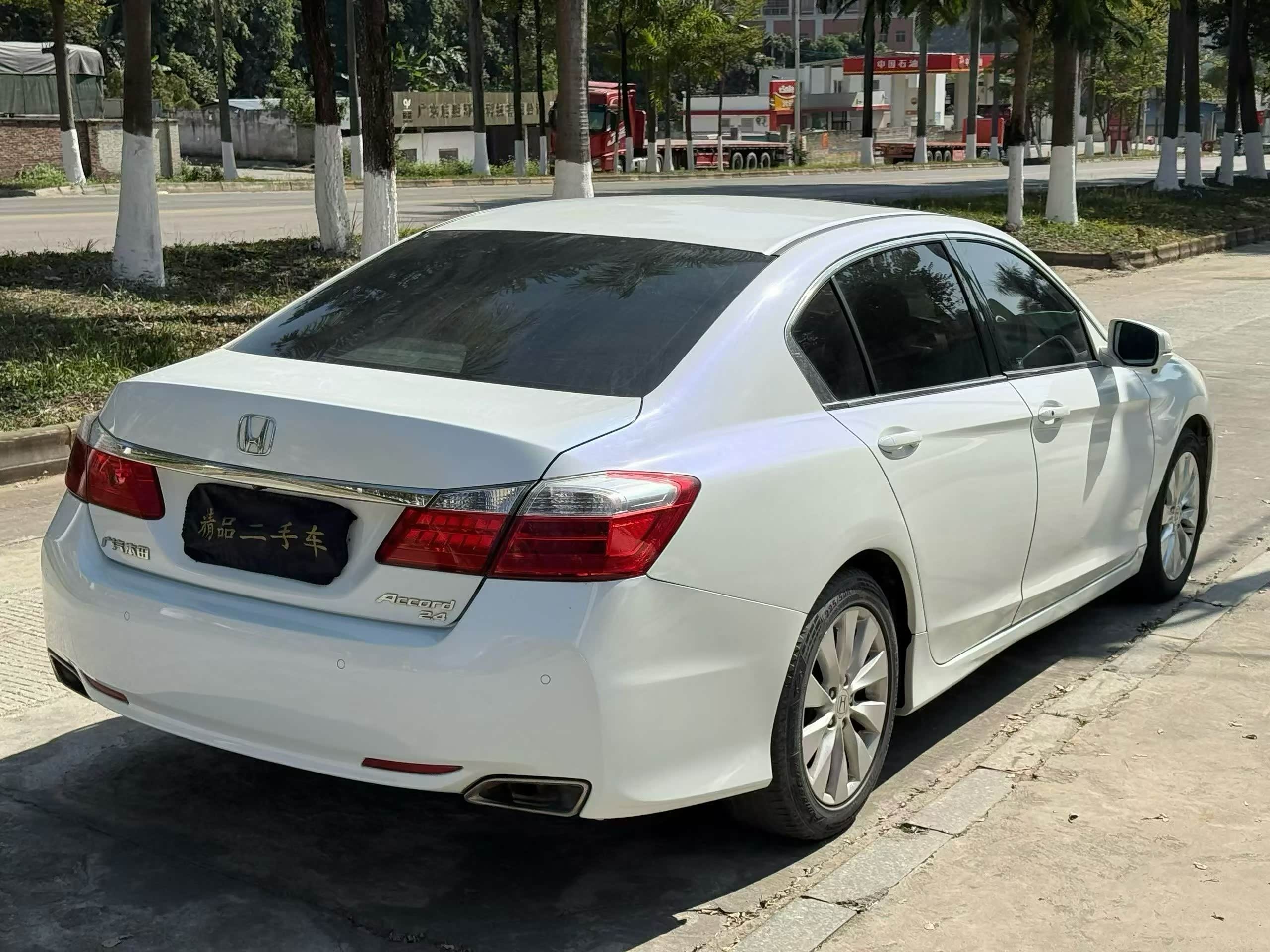 成都雅阁最高降4.00万 仅13.98万可入手