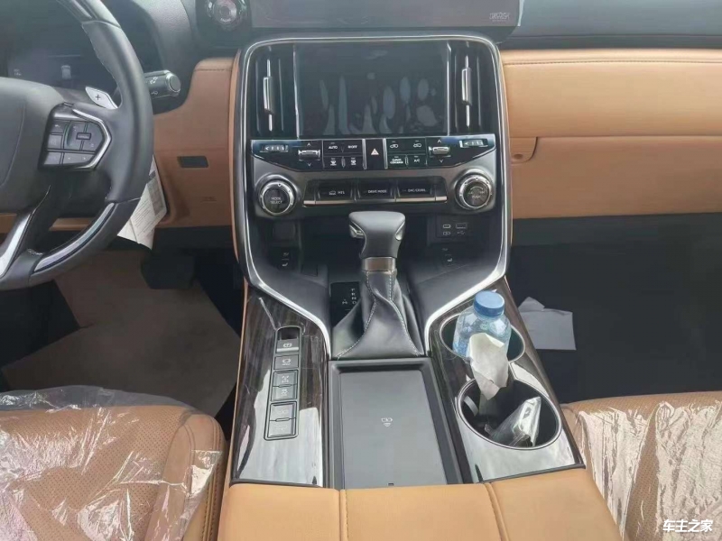 全新一代雷克萨斯GX中东版现车实拍 来电特惠