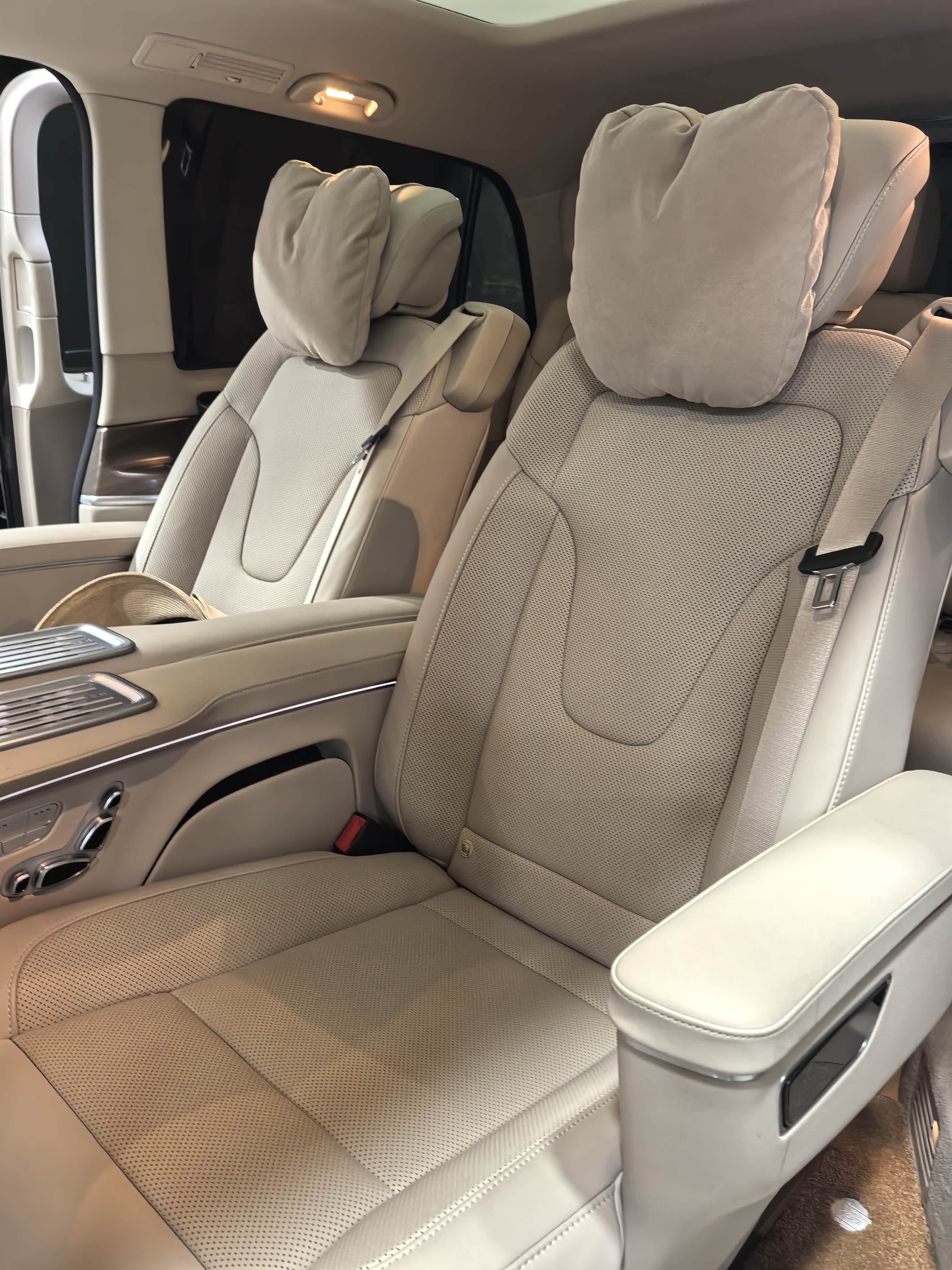 2022奔驰V级中东版价格优惠6万 售四川