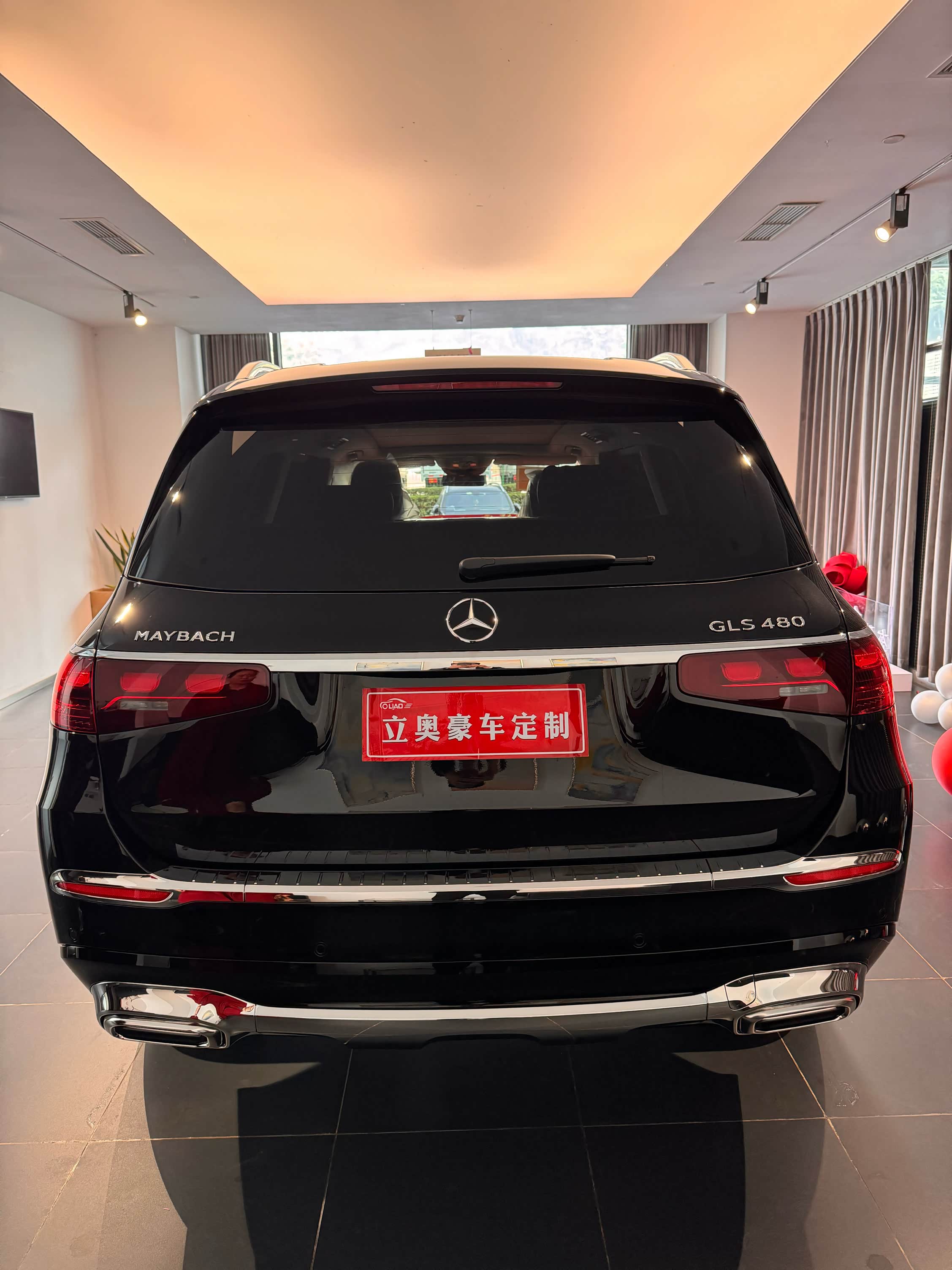 平行进口奔驰迈巴赫GLS级墨版降价促销中 优惠高达86万