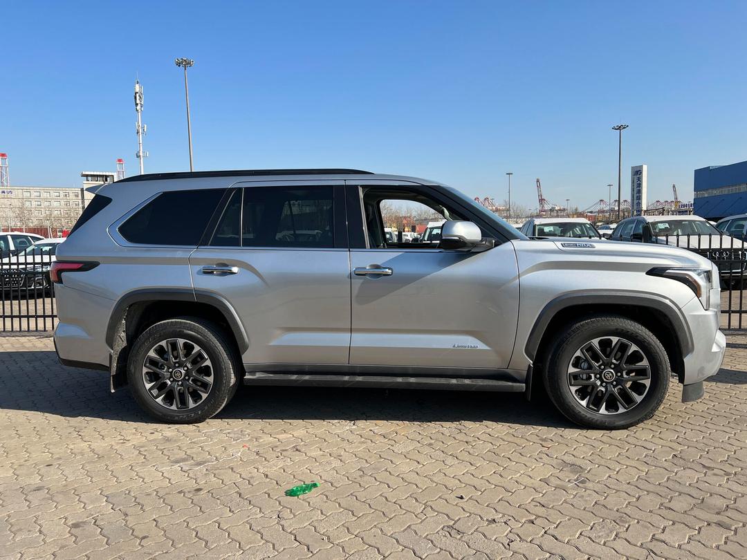 2024款丰田红杉美规版进口报价配置丰富