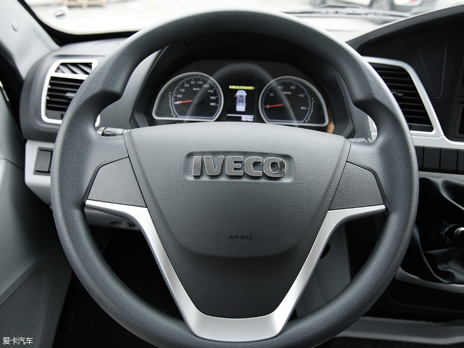 成都杜兰戈加版降价促销 购车最高优惠3万